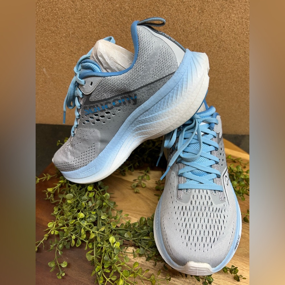 Saucony Women Ride 17 Running Shoe Cloud/Breeze